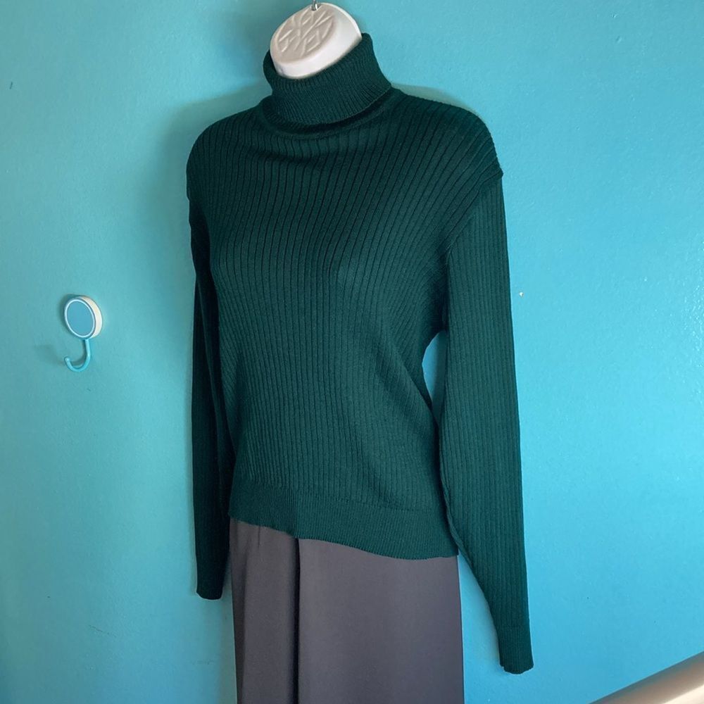 Jaeger Womens Size M Vintage Fitted Green Wool Rib Knit Pullover Turtleneck Top - Picture 11 of 11